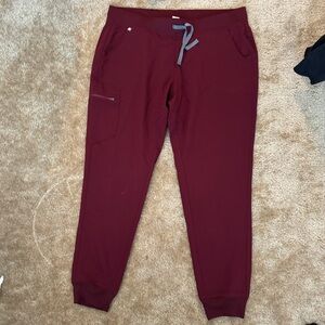 never worn. figs XXL/T jogger pants